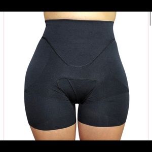 Yahaira short shapewear